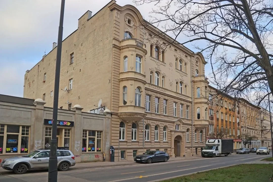 To ostatnia kamienica odnowiona w 2025 roku. Sztukateria zachwyca! [FOTO] - Zdjęcie główne