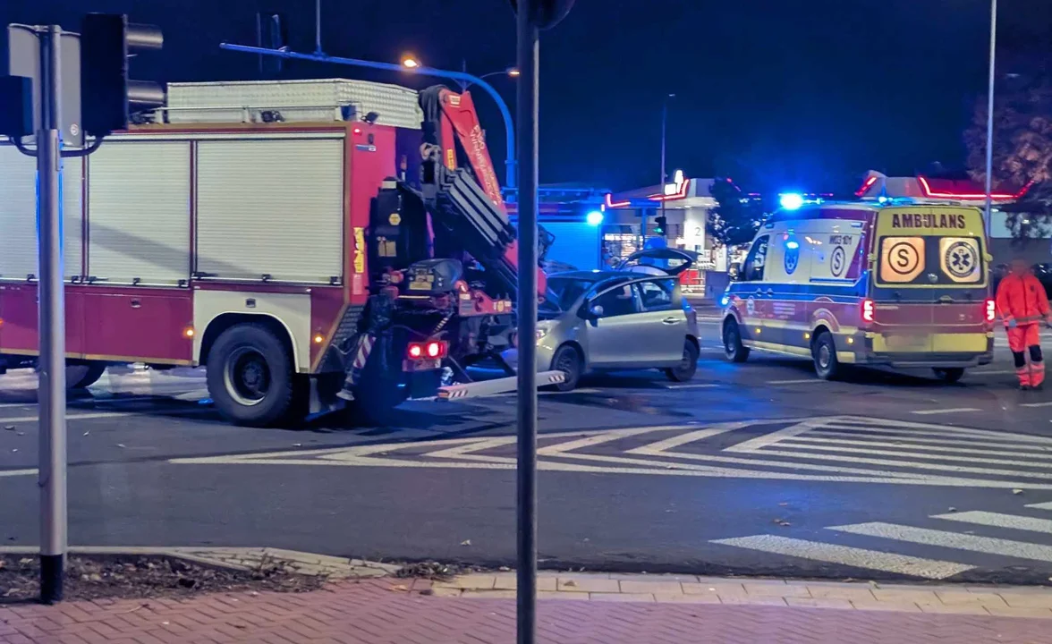 Poważny wypadek w Płocku. Ranne 7-letnie dziecko! Potężne utrudnienia w centrum [ZDJĘCIA] - Zdjęcie główne