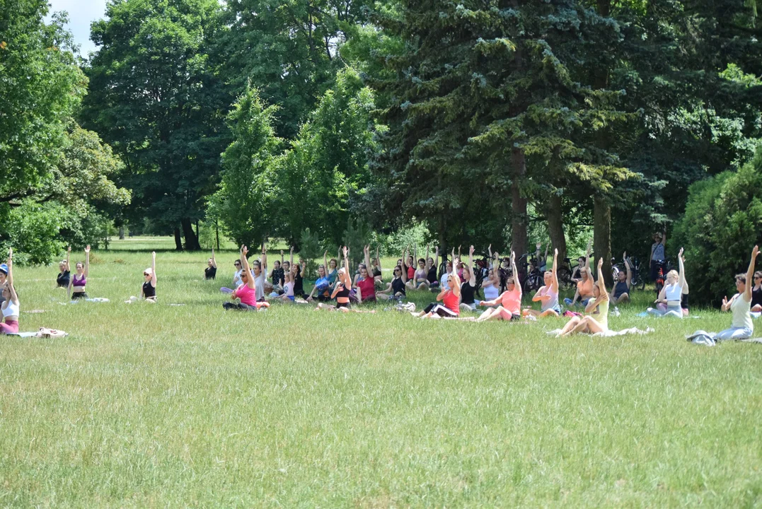 Joga w Parku Poniatowskiego