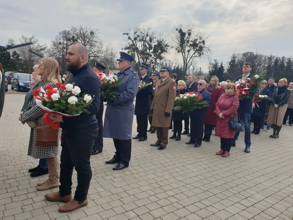 Obchody Zbrodni Zgierskiej na placu Stu straconych [zdjęcia]