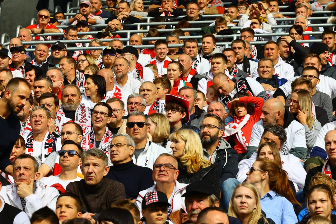 Kibice ŁKS-u Łódź nie zawiedli. Serwowali swojej drużynie gorący doping