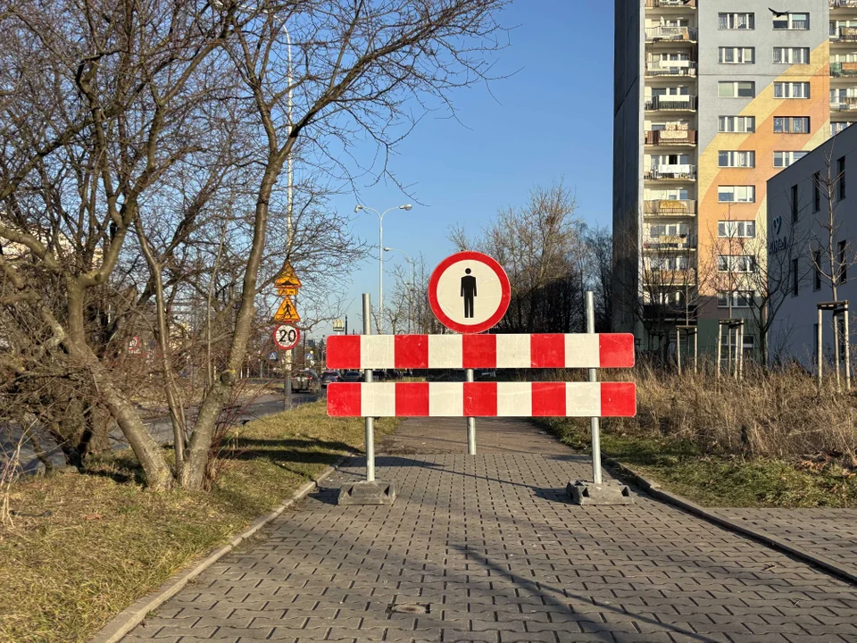 Stara kładka nad aleją Wyszyńskiego na łódzkiej Retkini wyburzona