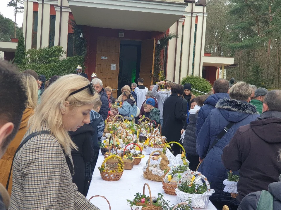 Święcenie pokarmów w Wielką Sobotę. Zobacz, pięknie udekorowane koszyczki wielkanocne [galeria]