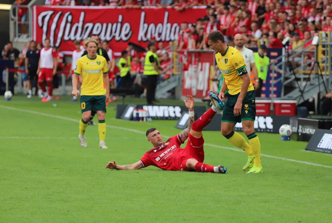 Widzew Łódź kontra GKS Katowice