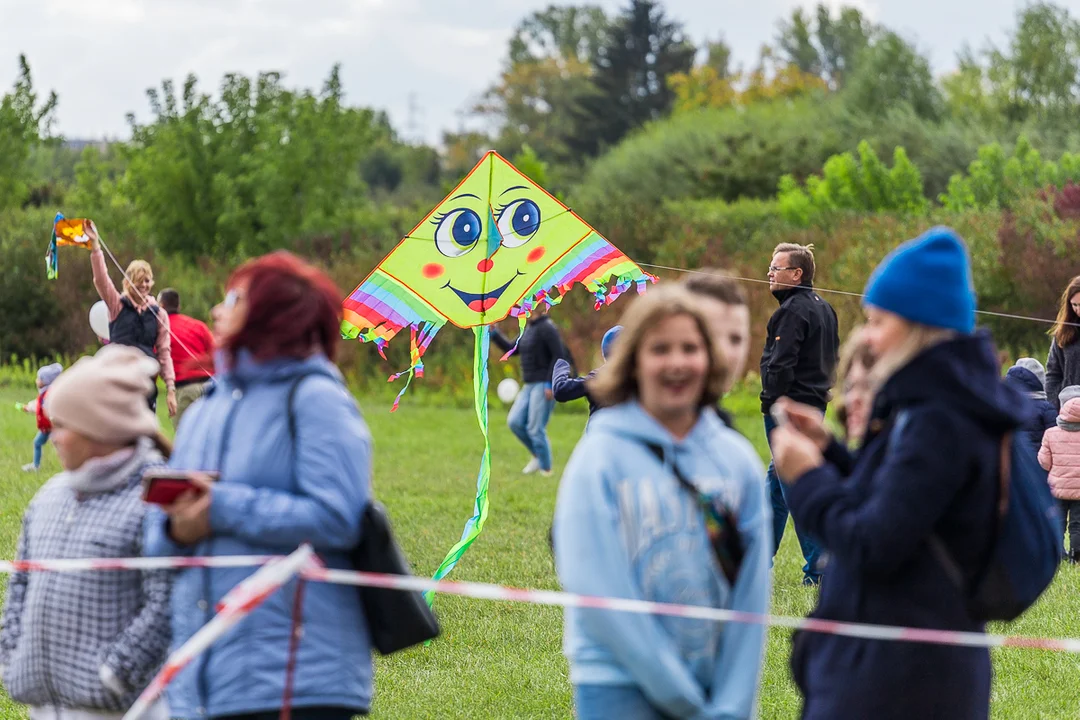 Świetna zabawa dla całych rodzin. Święto Latawca w Płocku [ZDJĘCIA] - Zdjęcie główne