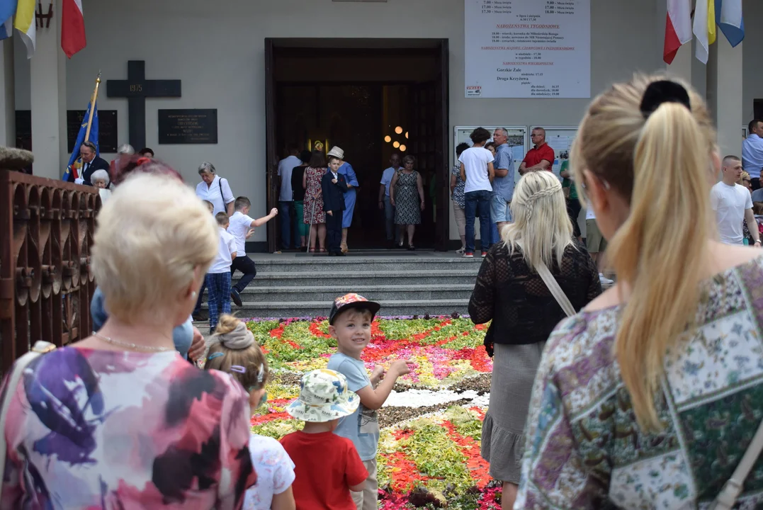 procesja Bożego Ciała w parafii Matki Bożej Dobrej Rady w Zgierzu