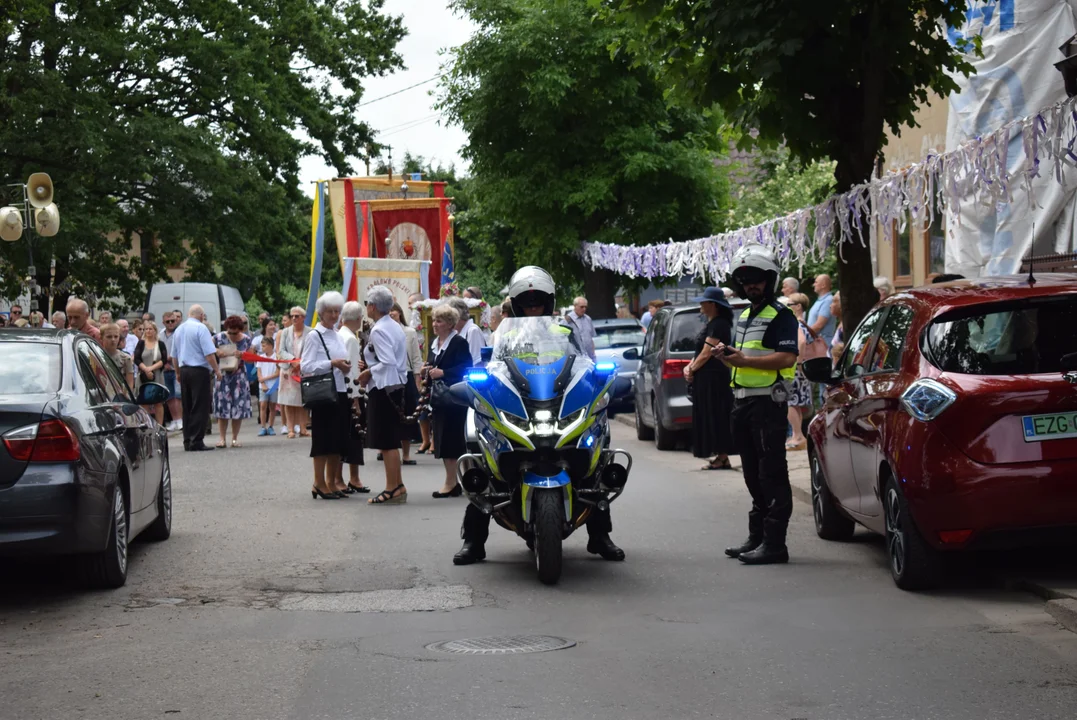 procesja Bożego Ciała w parafii Matki Bożej Dobrej Rady w Zgierzu