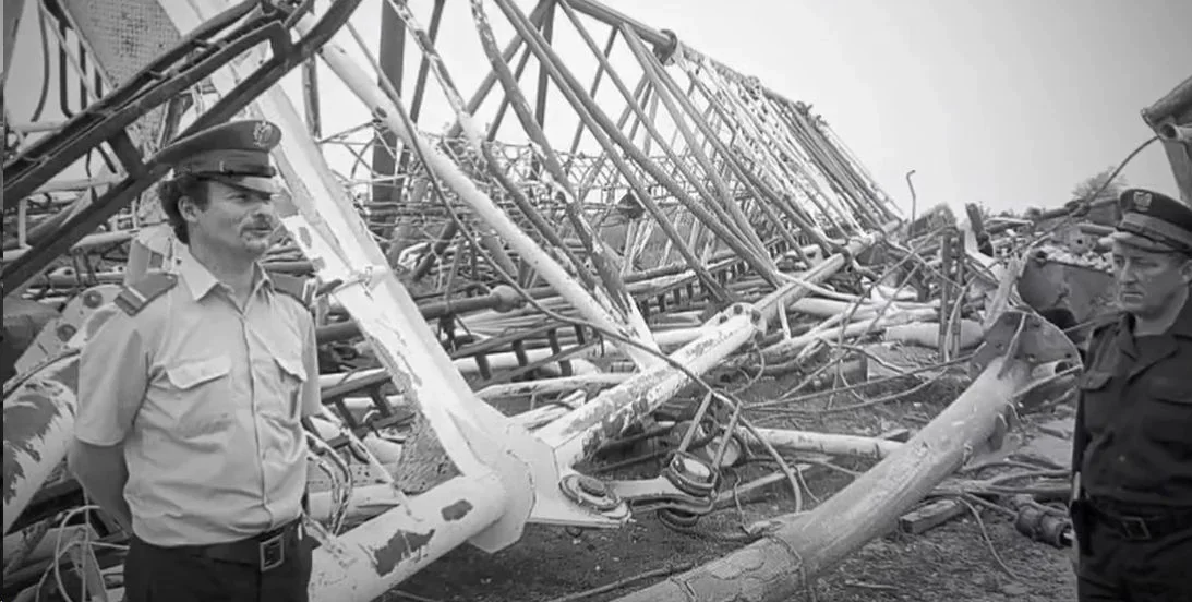 Gigant z okolic Kutna runął jak domek z kart. To była najwyższa budowla świata - Zdjęcie główne