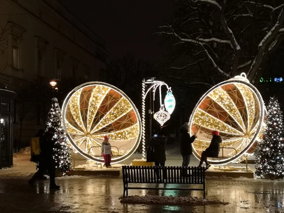 Świąteczna iluminacja na Piotrkowskiej