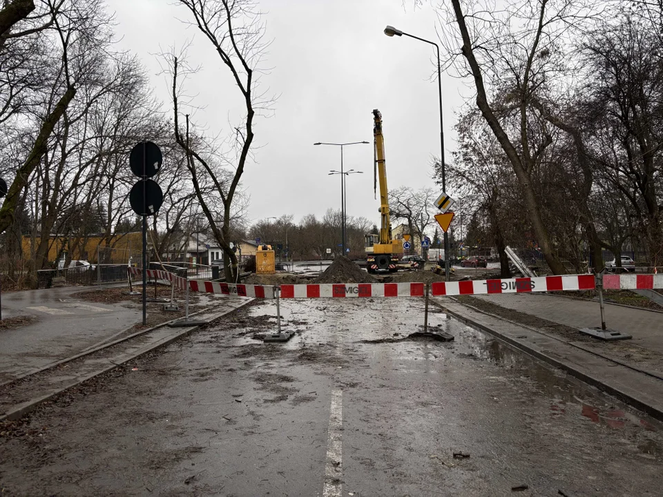 Trwa odbudowa mostku na ulicy Siewnej w Łodzi