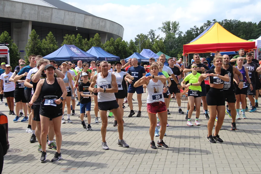 Piknik rodzinny "Bezpieczne Wakacje z Mundurem" pod Atlas Areną