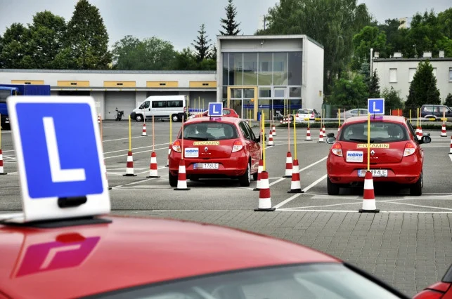 Już niedługo zdasz "prawko" w Kutnie. Znamy wstępny termin pierwszych egzaminów! - Zdjęcie główne