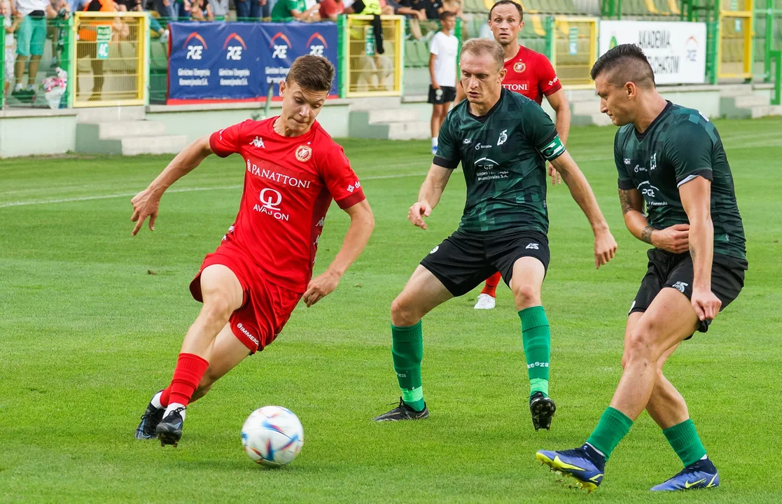 Derbowa porażka GKS-u! Widzew II lepszy przy Sportowej