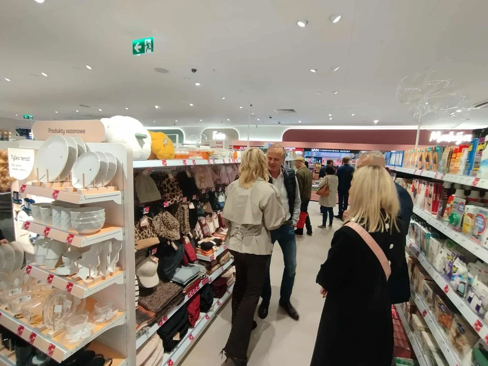 Rossmann nr 2000 otwarty w Łodzi. Przypomina luksusową łazienkę