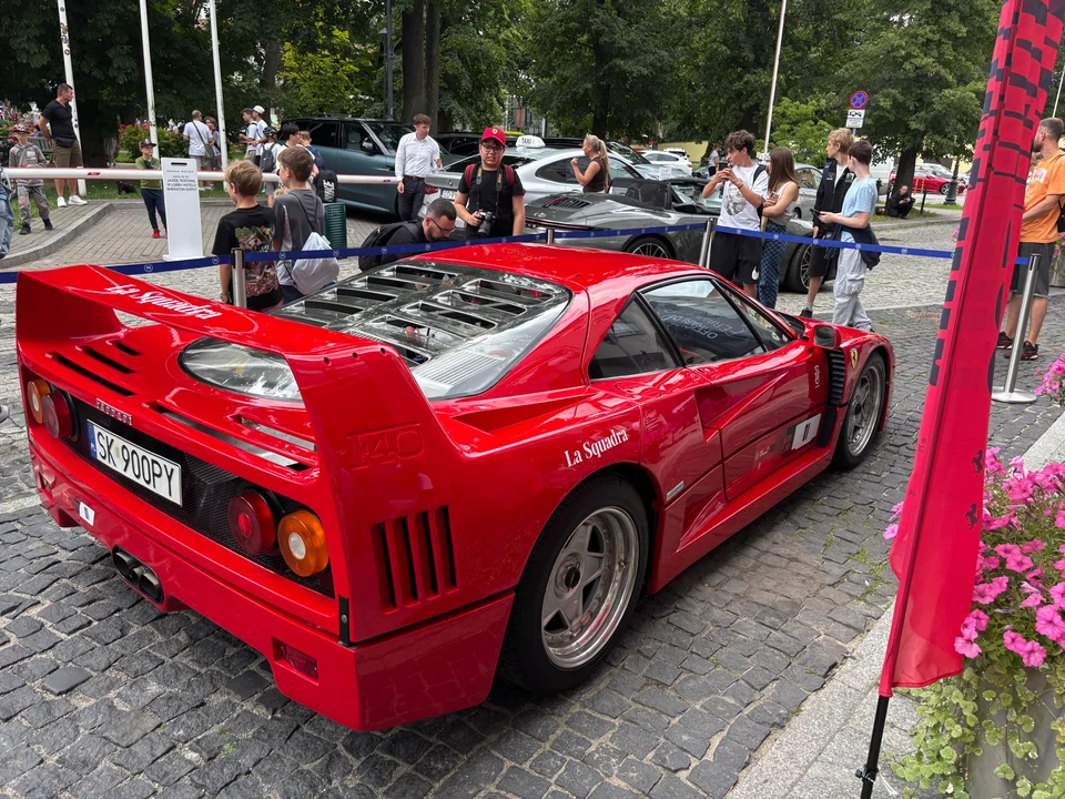 Ferrari opanowały Sopot. Tłumy mieszkańców i turystów oglądały finał wyjątkowego rajdu
