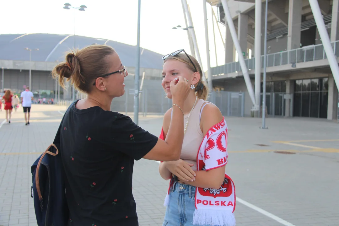 Kibice na meczu siatkarskim Polska - Ukraina w Łodzi