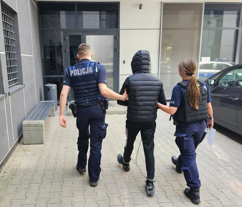 Takie rzeczy tylko na Bałutach. Uciekał przed policją, ale wjechał w ślepą ulicę - Zdjęcie główne