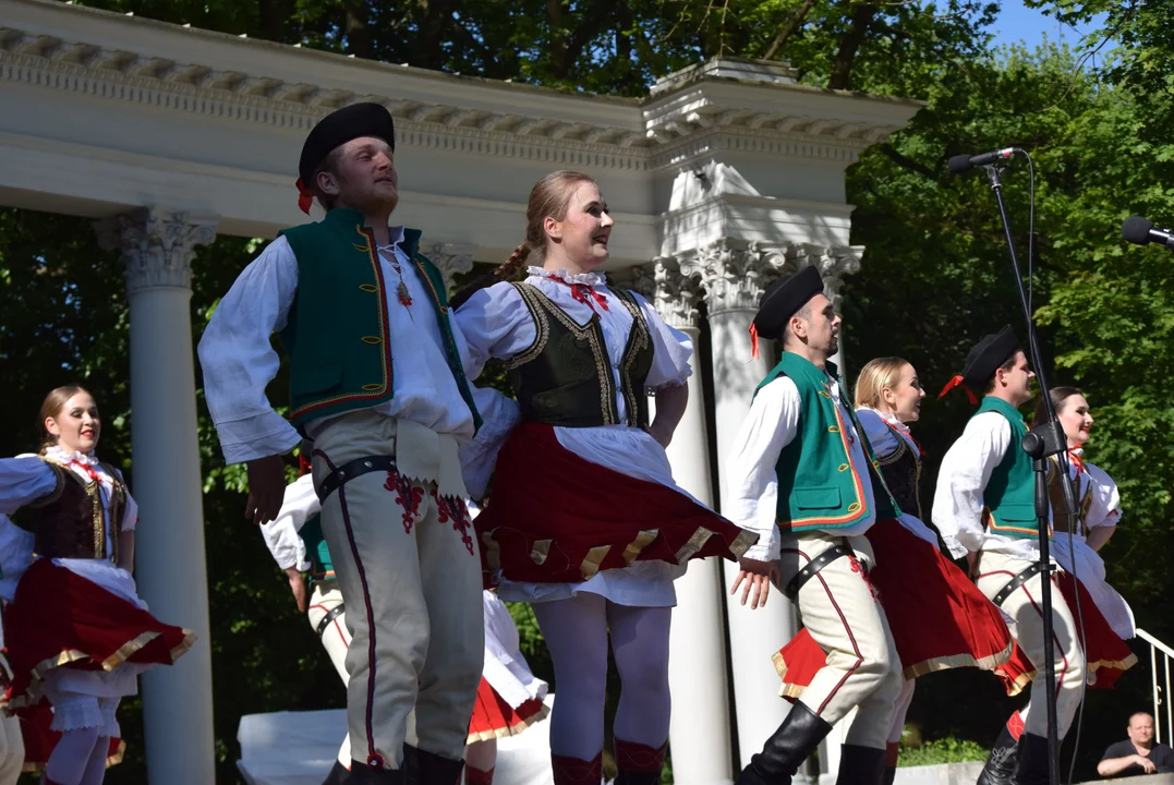 Spotkanie z folklorem w Parku Julianowskim