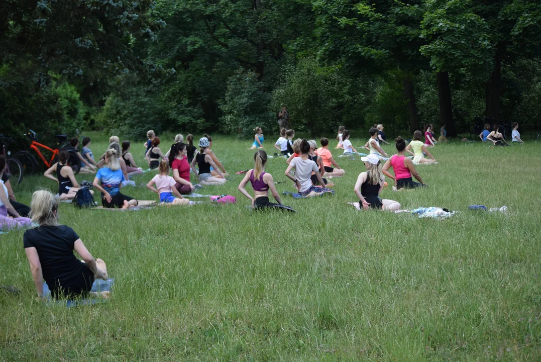 Joga w Parku Poniatowskiego