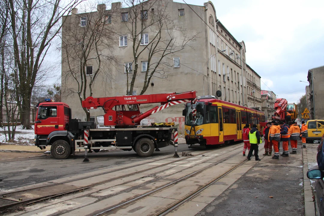 Wykolejenie tramwaju MPK Łódź na Bałutach