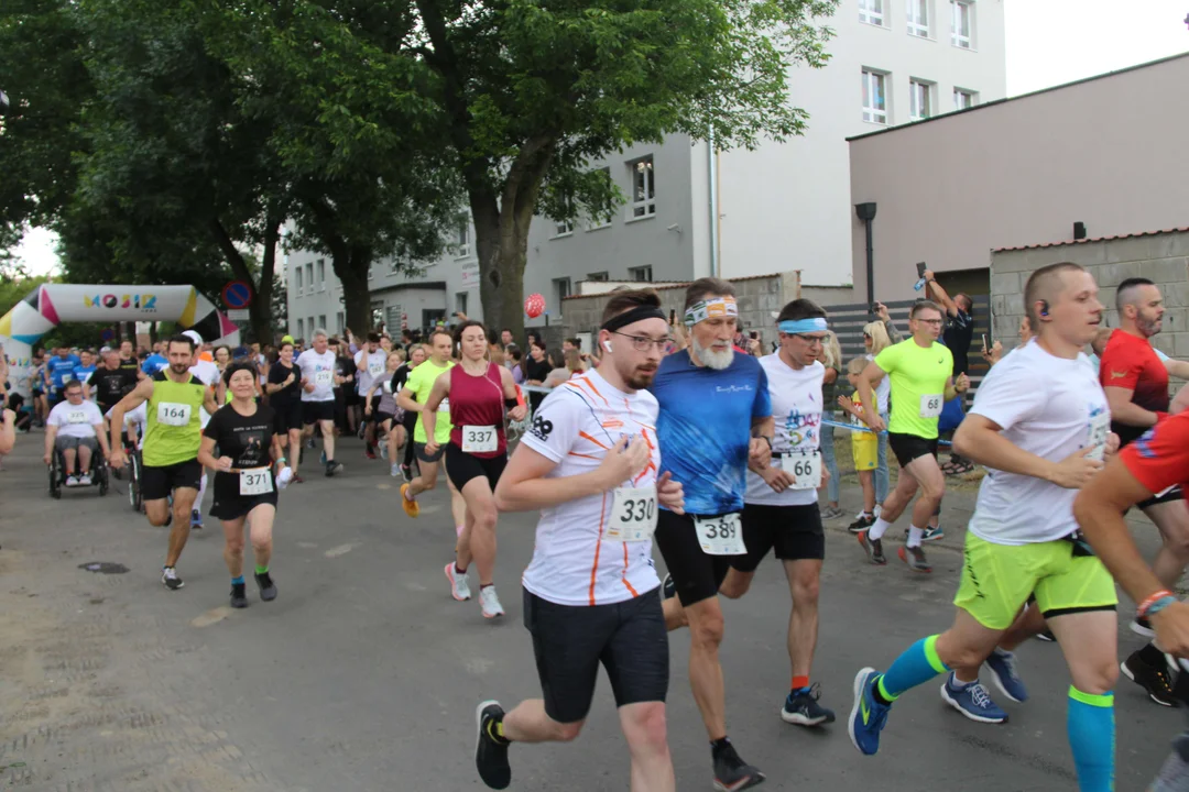 Piknik rodzinny fundacji „Daj piątaka na dzieciaka” na Bałutach