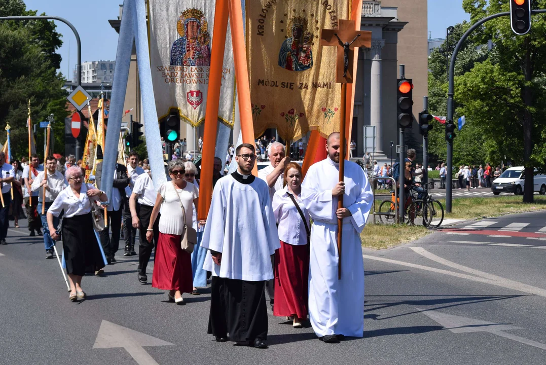 Procesje Bożego Ciała przeszły ulicami Łodzi