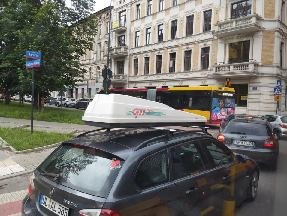 Armagedon w centrum miasta. Kierowcy i pasażerowie MPK Łódź poirytowani [ZDJĘCIA] - Zdjęcie główne