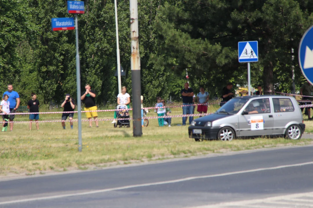 Gaz do dechy! Rajdowcy dali czadu na ulicach Łodzi