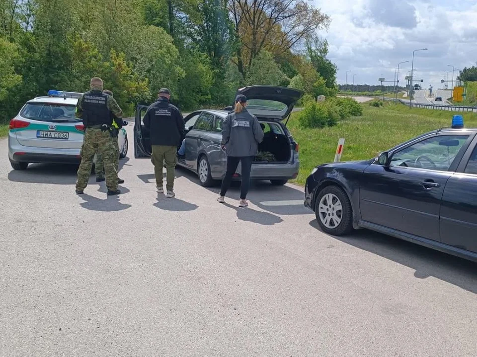 Migranci zatrzymani na S8 powiat piotrkowski