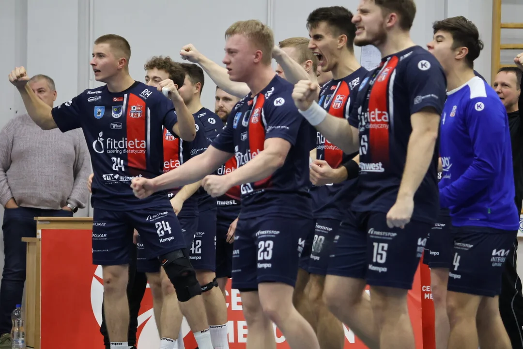 Poznańscy szyczpiorniści żegnają się z własną halą porażką