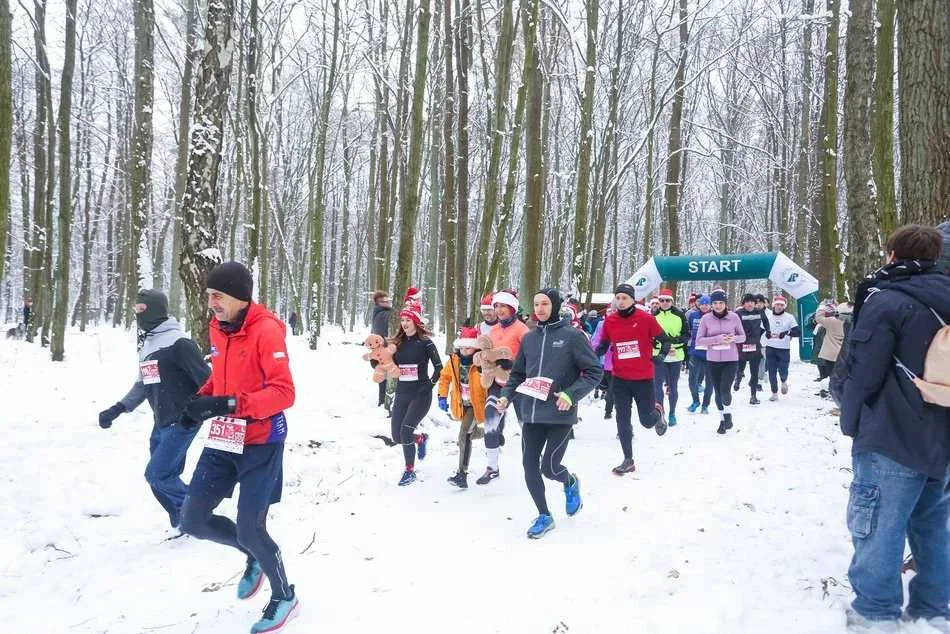 Xmas Run 2023 w Lesie Łagiewnickim w Łodzi