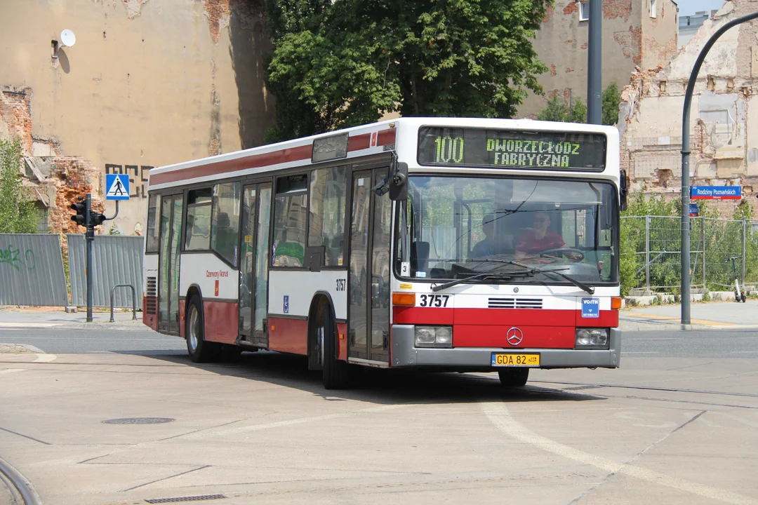 Podróż w czasie prawdziwymi klasykami. Łódzkie Linie Turystyczne zapraszają na przejażdżkę [ZDJĘCIA]