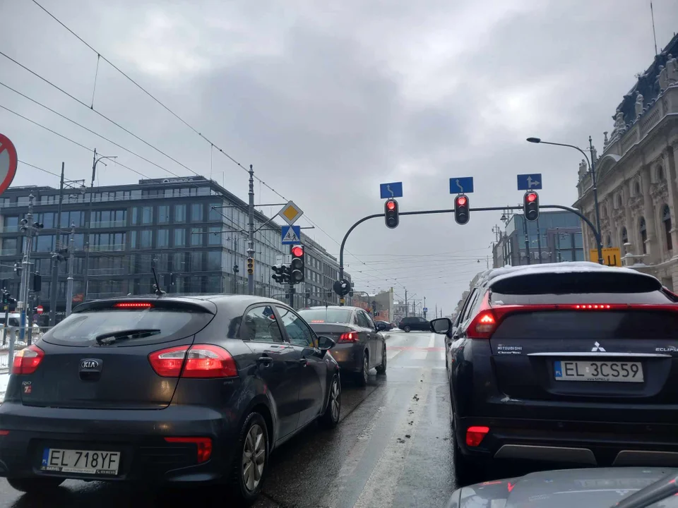 Oto największe korki Łodzi. Sprawdziliśmy. Sprawdź, ile poczekasz - Zdjęcie główne