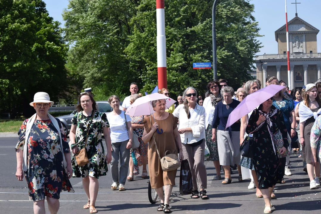 Procesje Bożego Ciała przeszły ulicami Łodzi