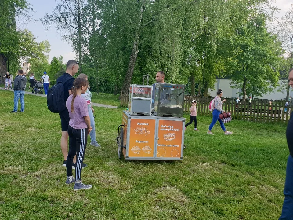 Moc atrakcji na Festiwalu Baniek Mydlanych w Zgierzu. Dzieciaki były uradowane, to wszystko dla nich [zdjęcia]