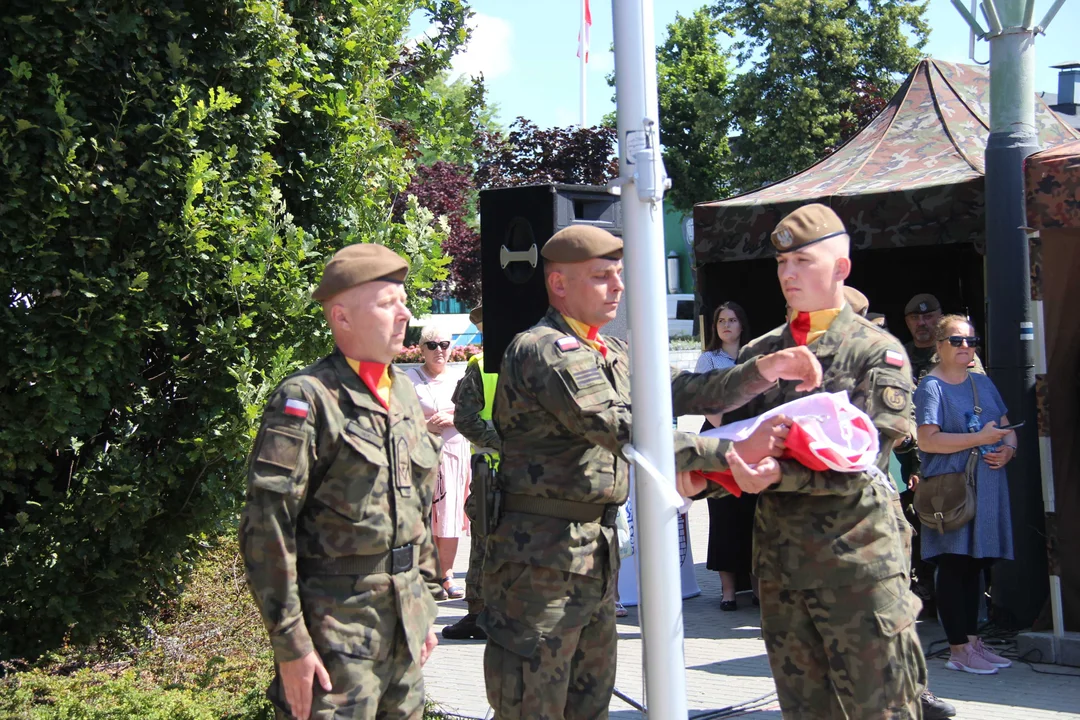 Przysięga wojskowa żołnierzy dołączających do 9 Łódzkiej Brygady Obrony Terytorialnej