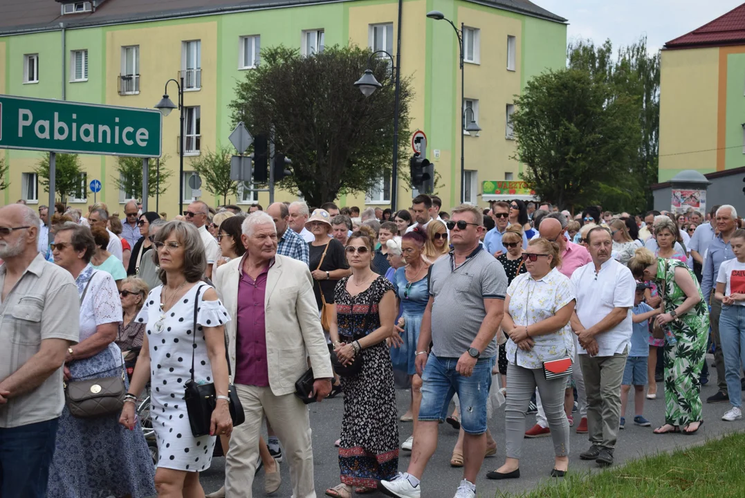 procesja Bożego Ciała w parafii Matki Bożej Dobrej Rady w Zgierzu