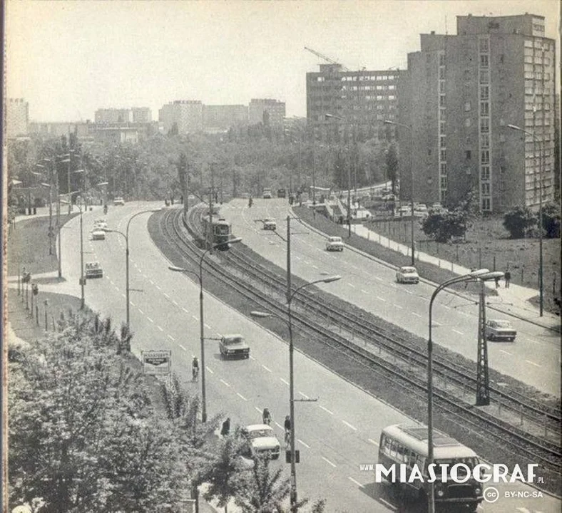 Archiwalne zdjęcia autobusów i tramwajów komunikacji miejskiej w Łodzi