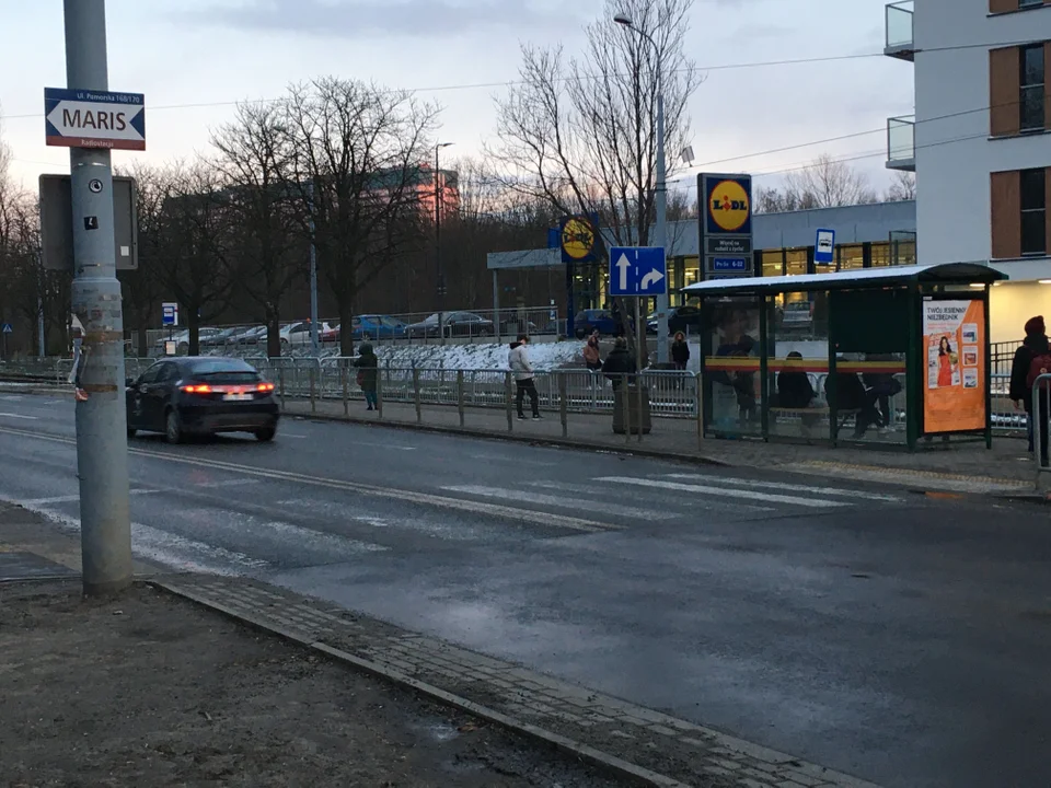 Niebezpieczne przejście na ul. Pomorskiej. Tutaj może dojść do tragedii