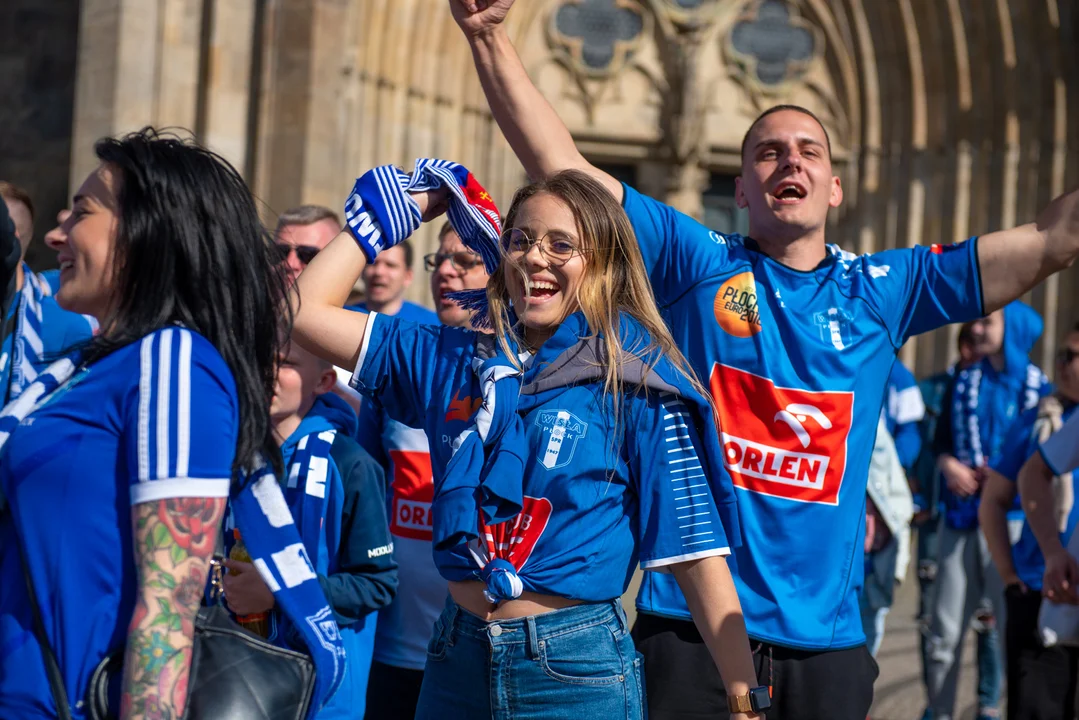 Setki kibiców Wisły Płock w Magdeburgu. Nafciarze walczą o Final4 Ligi Mistrzów [ZDJĘCIA KIBICÓW CZ. 2] - Zdjęcie główne