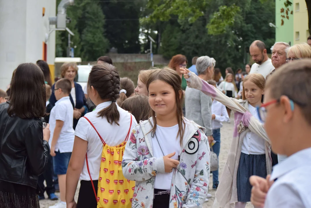 Rozpoczęcie roku szkolnego w Szkole Podstawowej nr 11 w Zgierzu