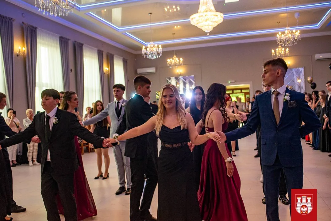 Bal ósmoklasisty w Zgierzu