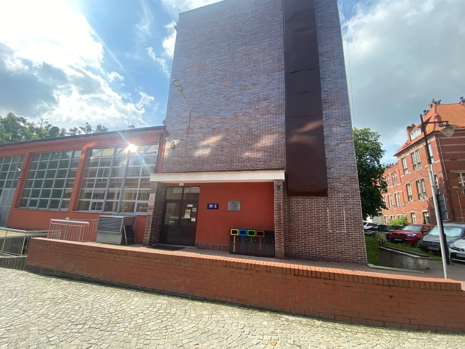 5. Zarządzanie (w języku angielskim) – 12,2 os./miejsce
