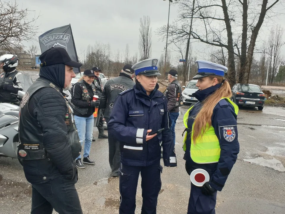 Akcja łódzkiej Drogówki i motocyklistów "Zmieścimy się wszyscy". Złapali Was przy al. Jana Pawła II? - Zdjęcie główne