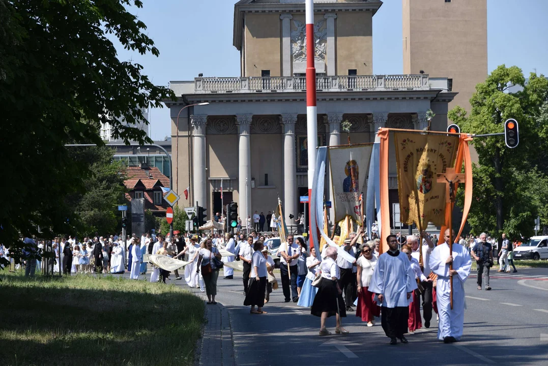 Procesje Bożego Ciała przeszły ulicami Łodzi