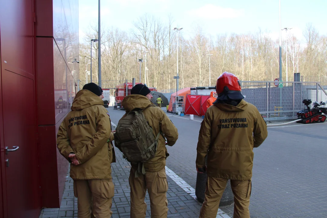 Ćwiczenia służb specjalnych na stadionie ŁKS-u