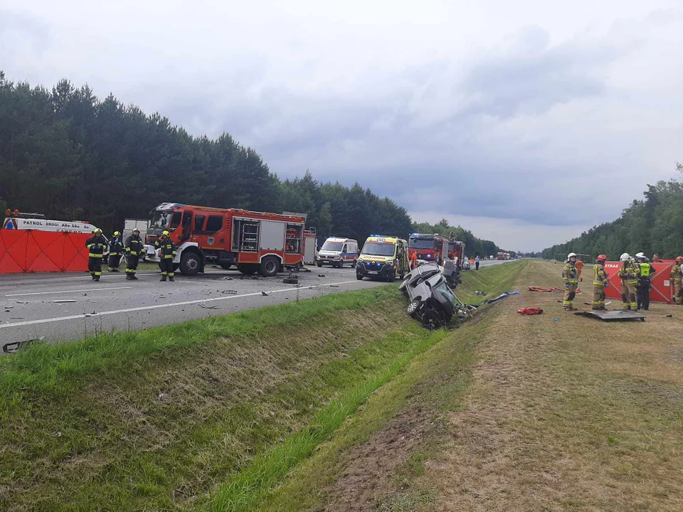 Wypadek pod Łowiczem. Nie żyją cztery osoby