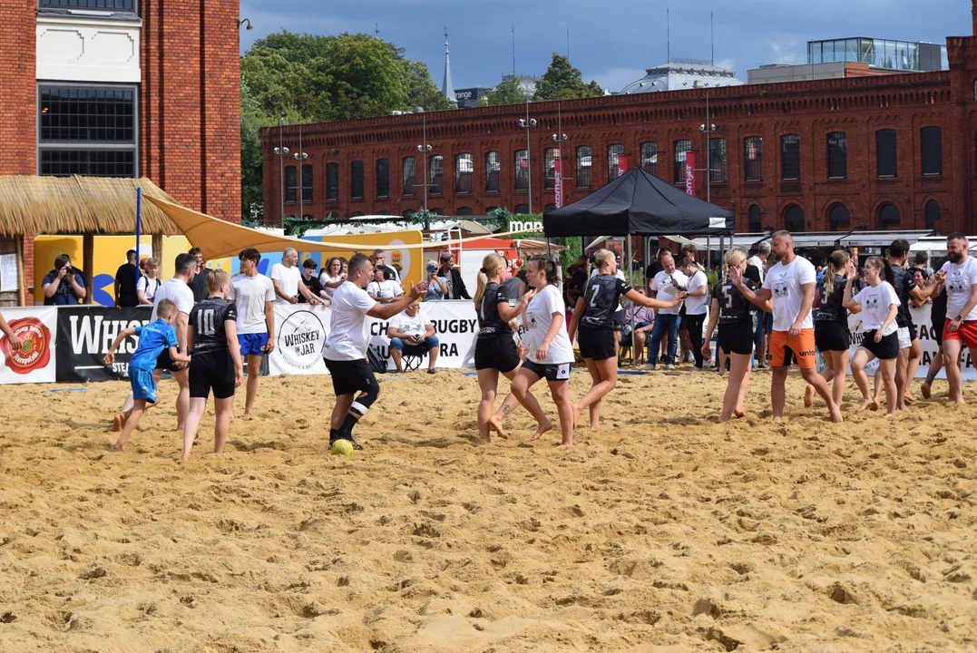 Beach Side Rugby w Manufakturze