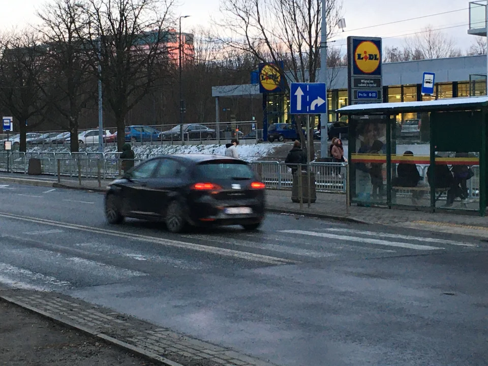 Niebezpieczne przejście na ul. Pomorskiej. Tutaj może dojść do tragedii