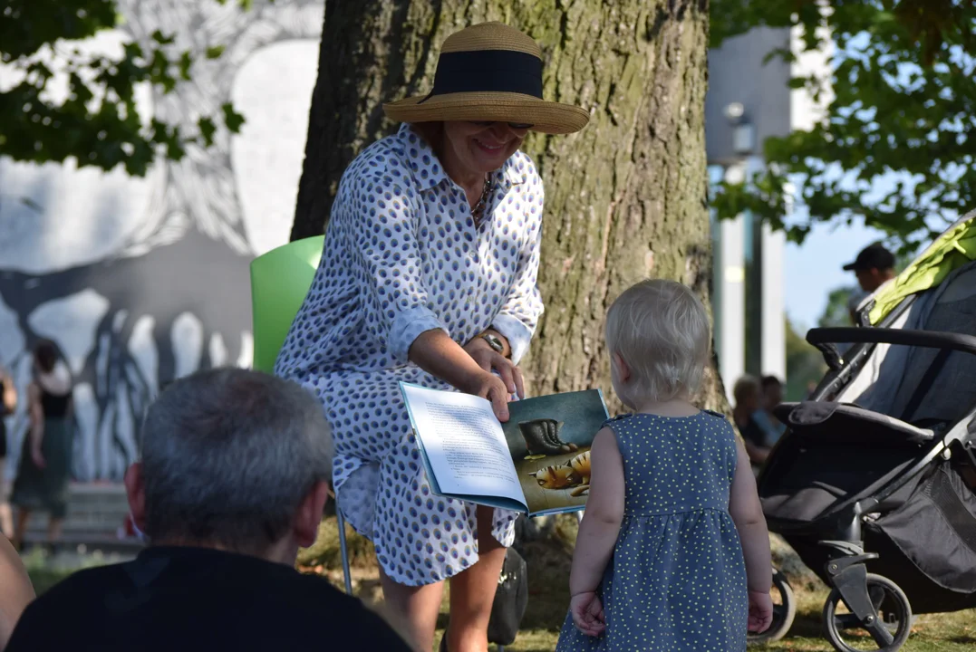 Piknik międzypokoleniowy w Parku Ocalałych w Łodzi